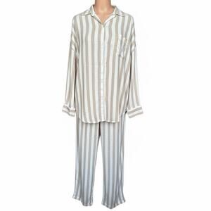 Victoria’s Secret Neutral Stripe Button-Front Pajama Set Women’s Medium